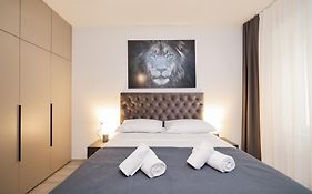 Classy Apartments In City Centar